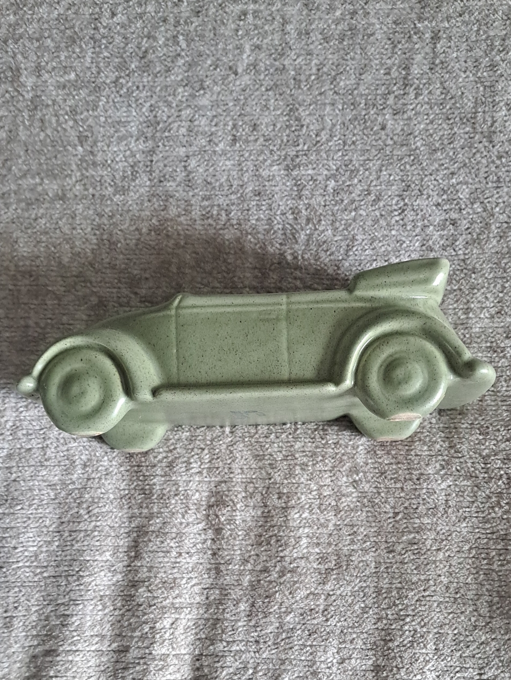 Vintage VW Beetle Planter.  Pottery.  Haeger.  USA